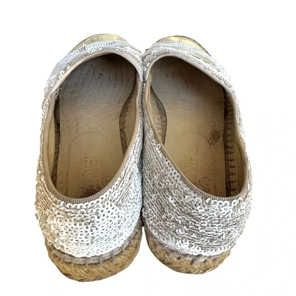 CHANEL White Interlocking CC Patent Sequins Espadrille